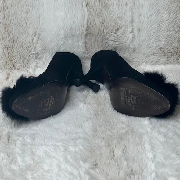Stuart Weitzman Black Suede Pom-Pom Pumps Size 5M - Picture 7 of 10